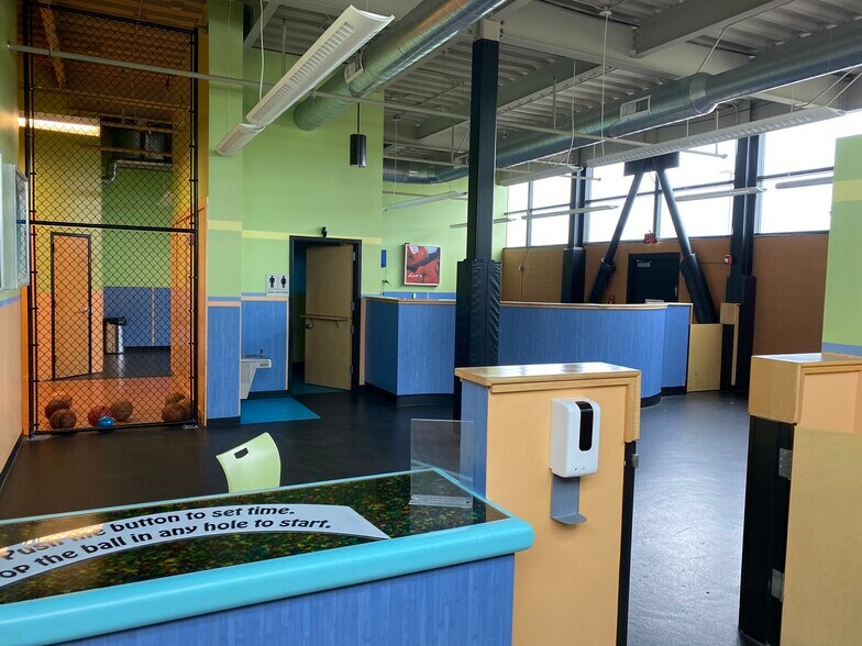 More Photos Of 3474 Sawmill Dr, Powell Health Club For Sale