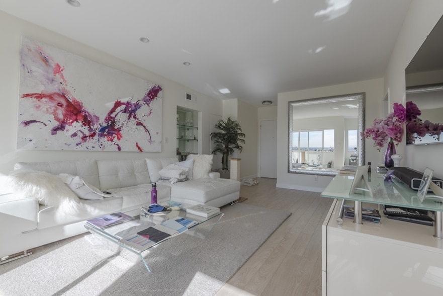 More Photos Of 1214 N Clark St, West Hollywood Apartments For Sale