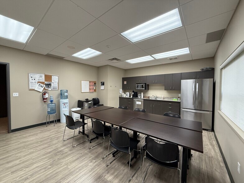 More Photos Of 518 Laura Av, Red Deer County Office For Sale