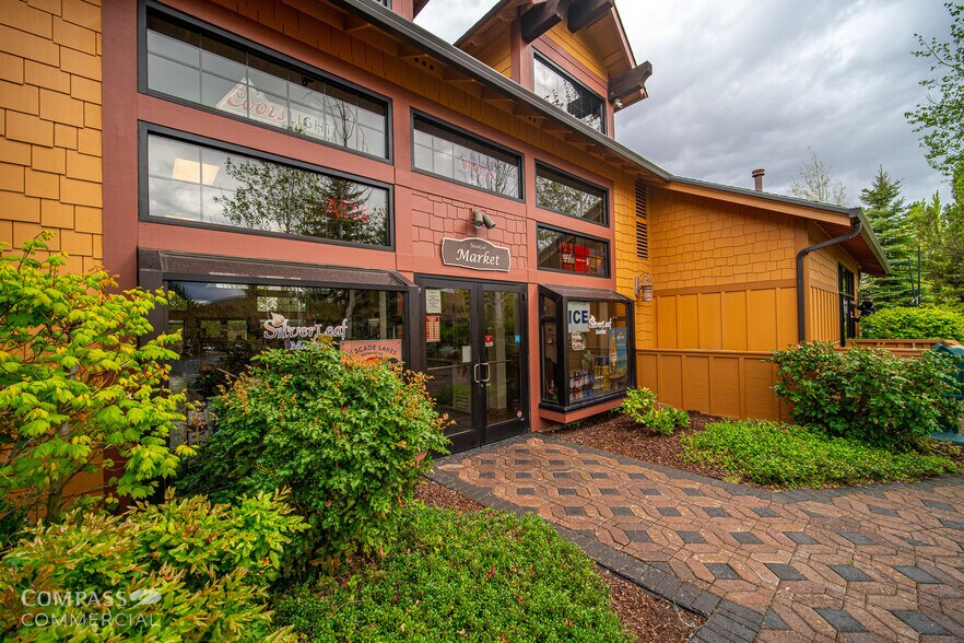 More Photos Of 7535 Falcon Crest Dr, Redmond Restaurant For Sale