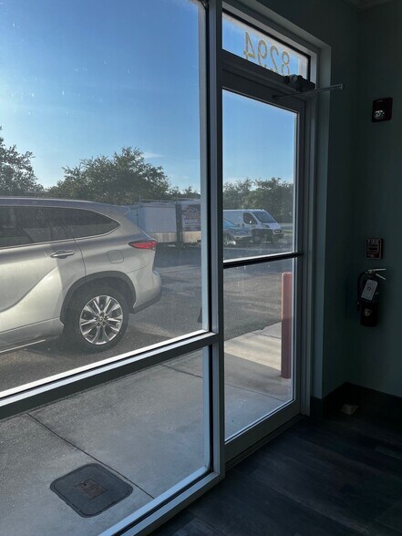 More Photos Of 8294 Blaikie Ct, Sarasota Warehouse For Lease
