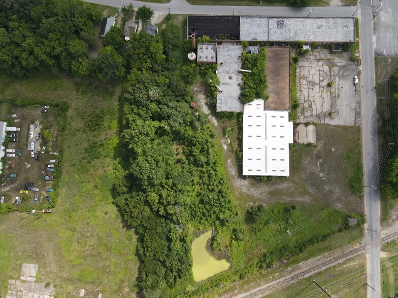 More Photos Of 520 Reese St, Emporia Warehouse For Sale