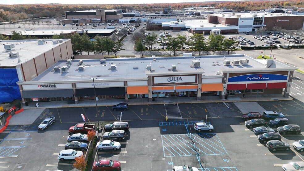 More Photos Of 2021-2093 Smith Haven Plz, Lake Grove Unknown For Lease