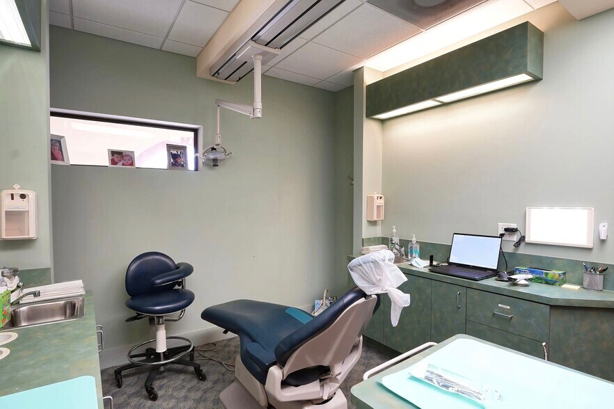 More Photos Of 650 W Boynton Beach Blvd, Boynton Beach Medical For Sale