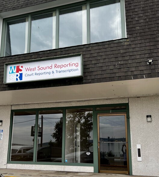 More Photos Of 1014 Bay St, Port Orchard Storefront Retail Office For Lease