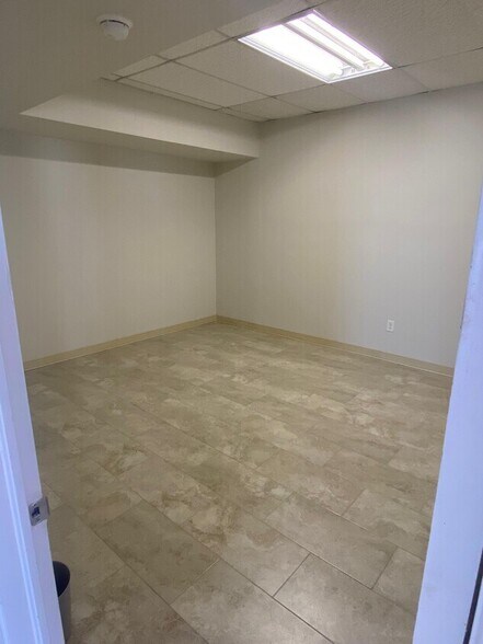 More Photos Of 3826 Tompkins Rd, El Paso Office For Lease