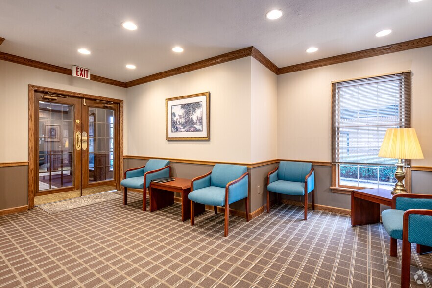 More Photos Of 4051 Whipple Ave NW, North Canton Coworking Space