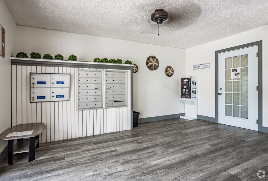 More Photos Of 120 47th Ave N, Saint Petersburg Apartments For Sale