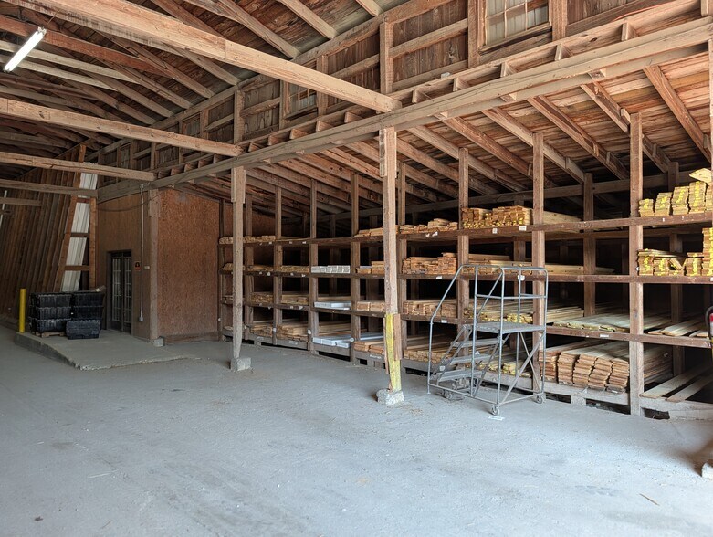 More Photos Of 612 Ball Street, Perry Storefront Retail Office For Sale