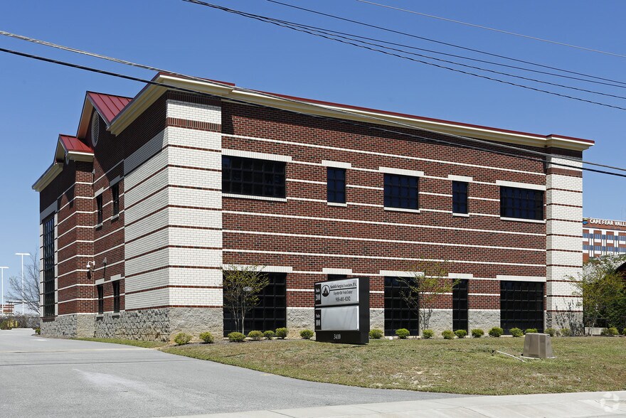 More Photos Of 3410 Village Dr, Fayetteville Office For Sale
