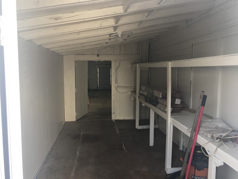 More Photos Of 757 E San Bernardino Rd, Covina Contractor Storage Yard For Lease