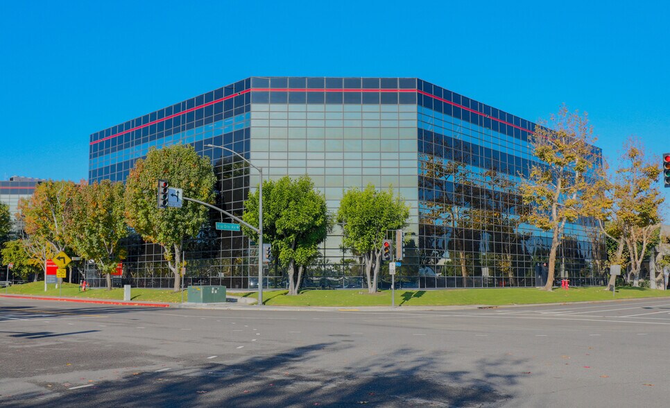 Primary Photo Of 1501 Hughes Way, Long Beach Office Residential For Lease