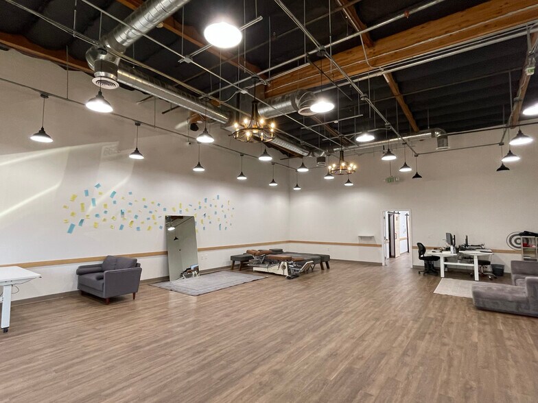 More Photos Of 6620-6626 Owens Dr, Pleasanton Research And Development For Lease