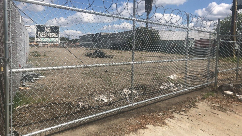 More Photos Of 6863 Florence Pl, Bell Gardens Land For Lease