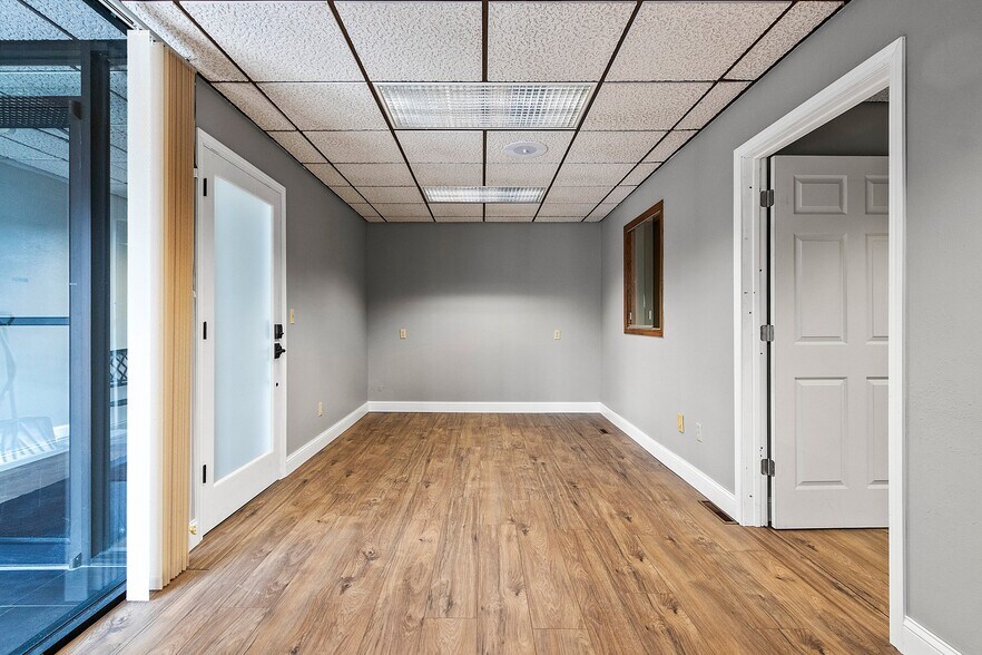More Photos Of 400 E Highland Dr, Oconto Falls Office For Lease