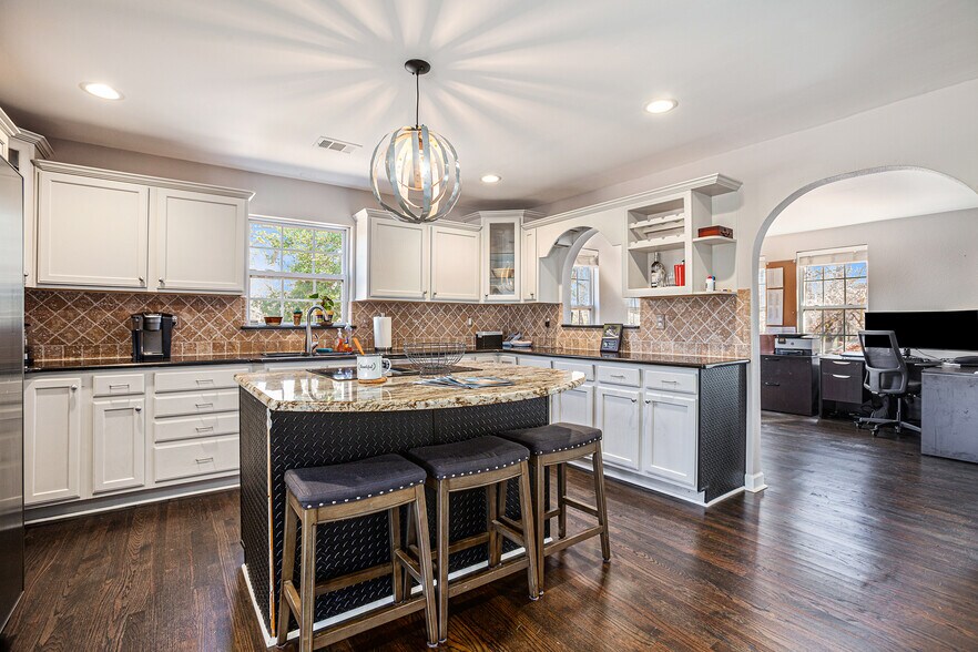 More Photos Of 183 Scott Rd, Canton Office Residential For Sale