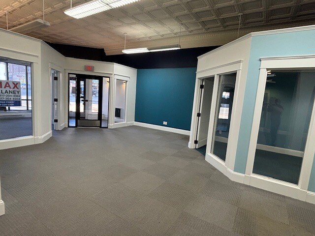 More Photos Of 201 N Clinton Ave, Saint Johns Storefront For Lease