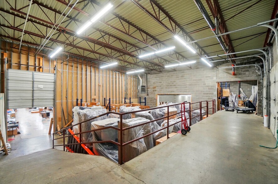 More Photos Of 50 Eswin St, Cincinnati Freestanding For Sale