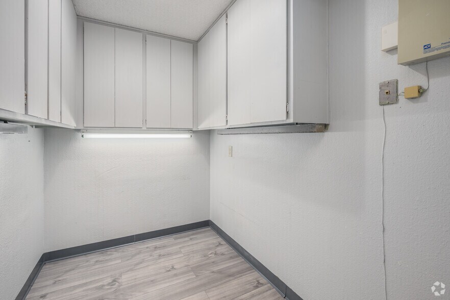 More Photos Of 1355 Florin Rd, Sacramento Medical For Sale