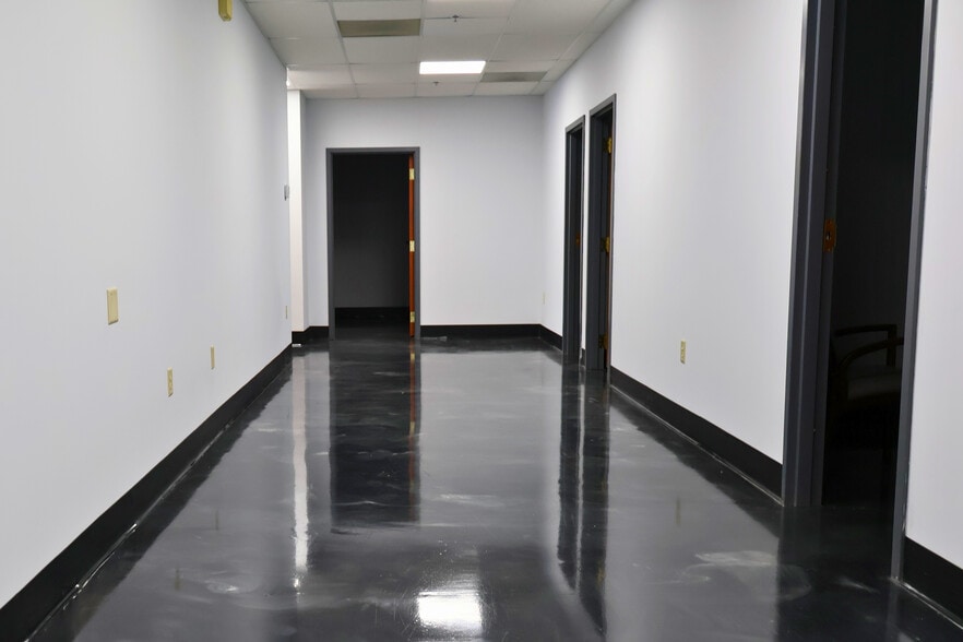 More Photos Of 6405 Flank Dr, Harrisburg Office For Sale