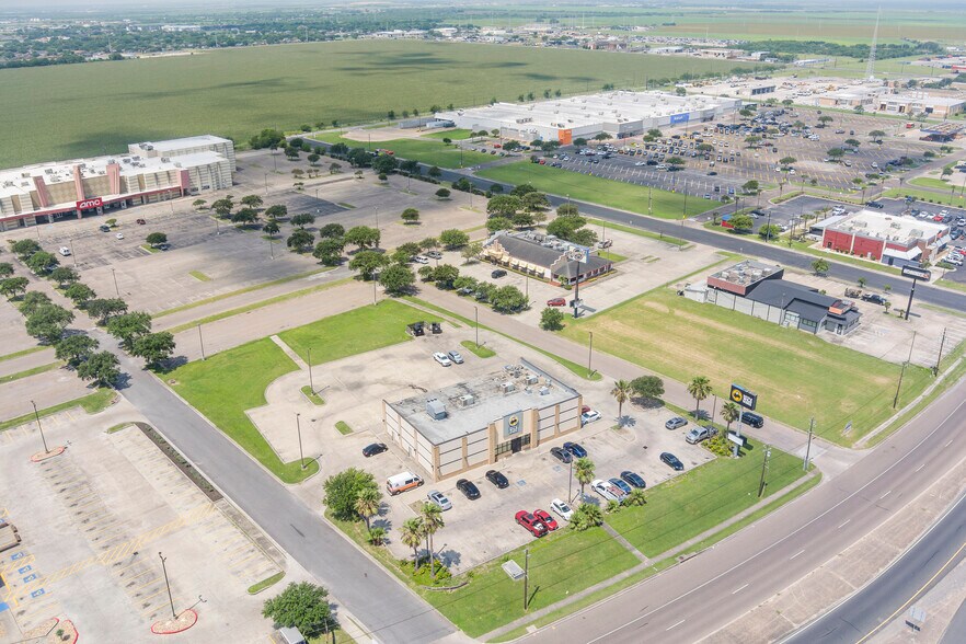 More Photos Of 2001 S Padre Island Dr, Corpus Christi Restaurant For Sale