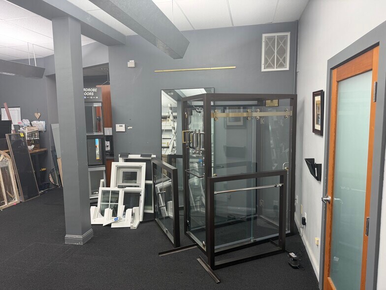 More Photos Of 3373-3375 Mount Diablo Blvd, Lafayette Loft Creative Space For Sale