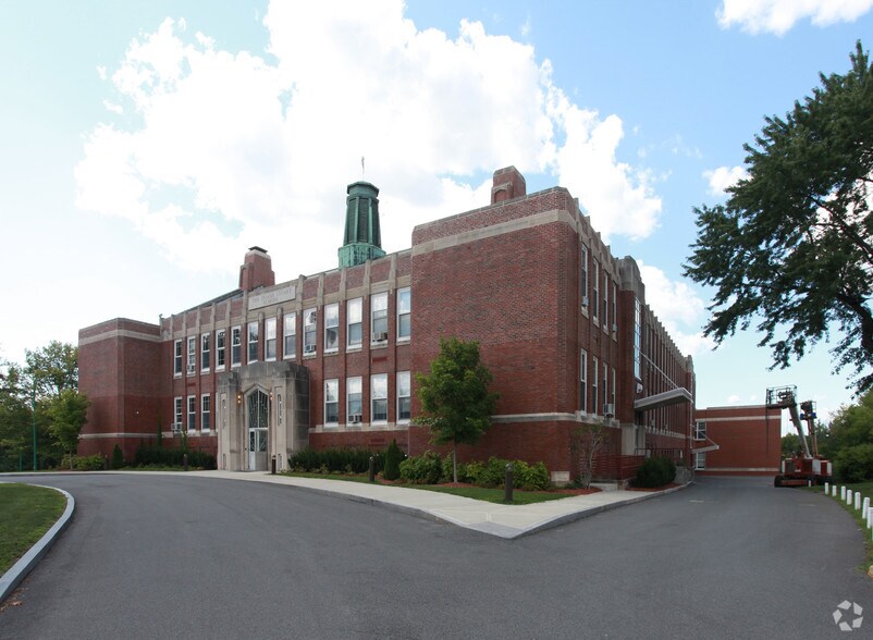 Primary Photo Of 199 Washington Ave, Rensselaer Schools For Lease