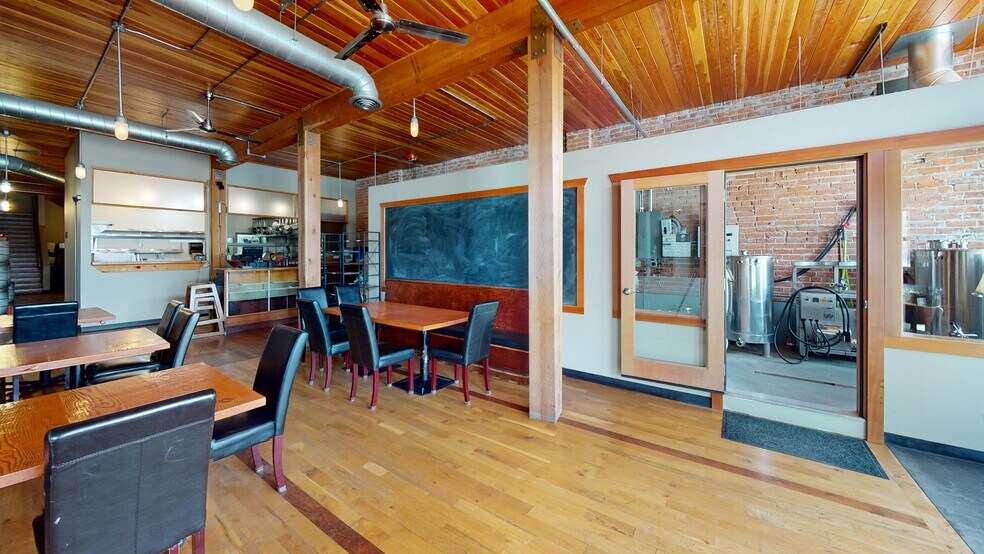 More Photos Of 1307 Main St, Oroville Bar For Sale