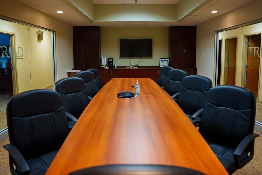 More Photos Of 1301 W Forest Grove Rd, Vineland Flex For Lease