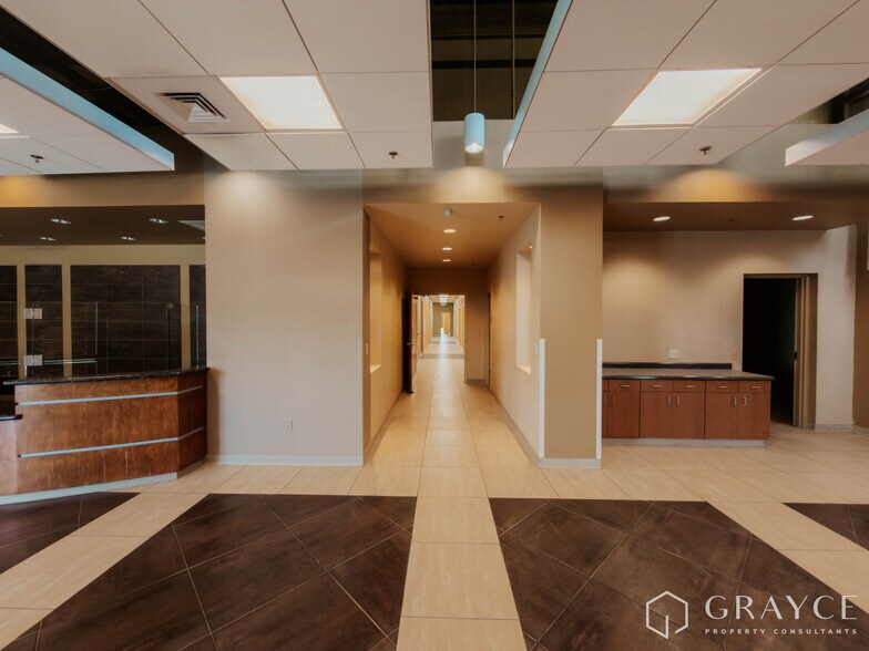 More Photos Of 4301 N Mesa St, El Paso Medical For Lease