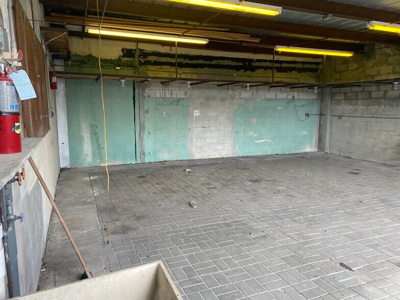 More Photos Of 2126 Collins Ct, Hollywood Refrigeration Cold Storage For Lease