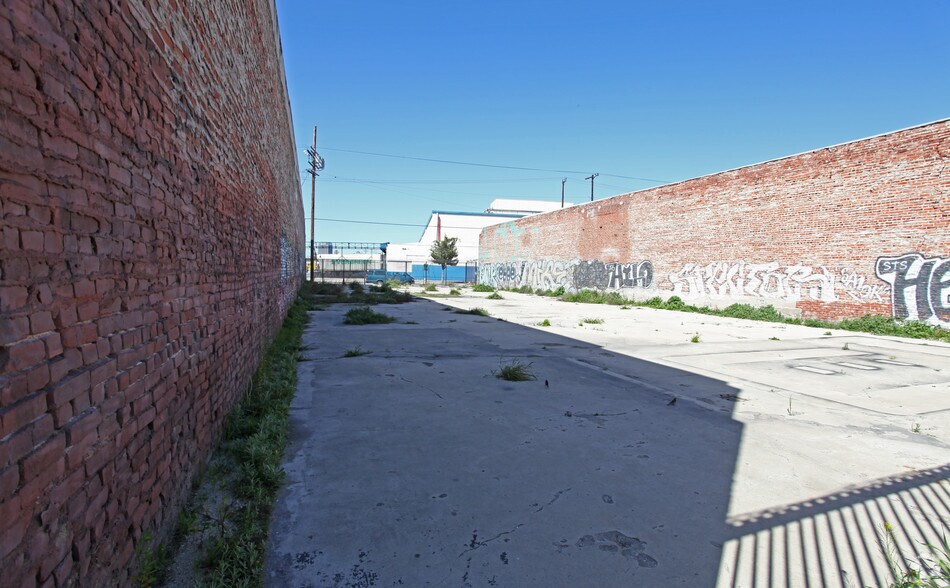 More Photos Of 448 S Alameda St, Los Angeles Land For Sale
