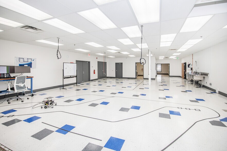 More Photos Of 500 S Arthur Ave, Louisville Service For Sale