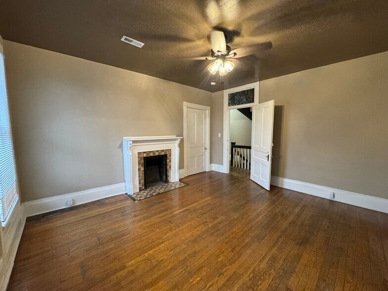 More Photos Of 903 Luttrell St, Knoxville Apartments For Sale