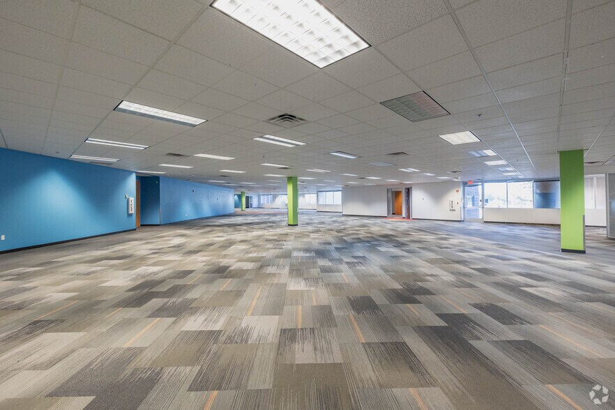 More Photos Of 8700 S Price Rd, Tempe Office For Lease