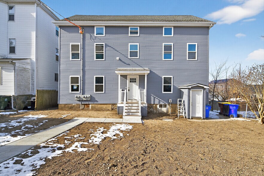 More Photos Of 165 Grant St, Fall River Apartments For Sale