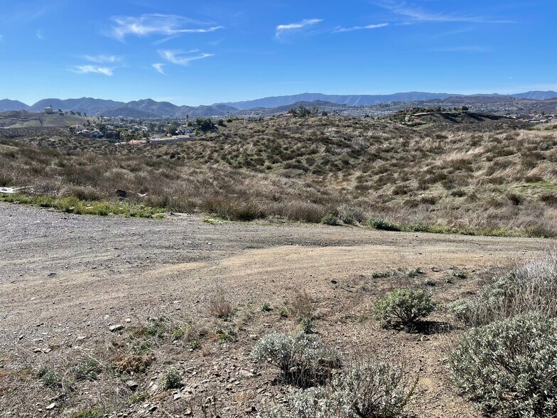 More Photos Of TBD Hampshire Dr, Quail Valley Land For Sale