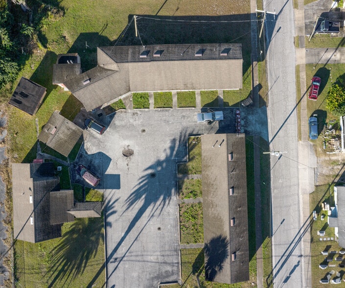 More Photos Of 1340 N Woodland Blvd, Deland Hotel For Sale