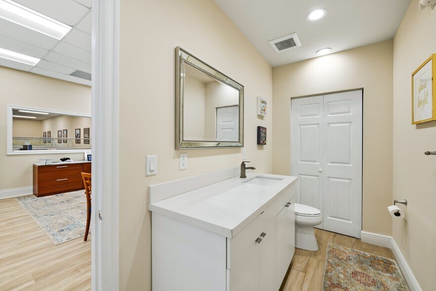 More Photos Of 11 W State Road 84, Fort Lauderdale Office For Lease