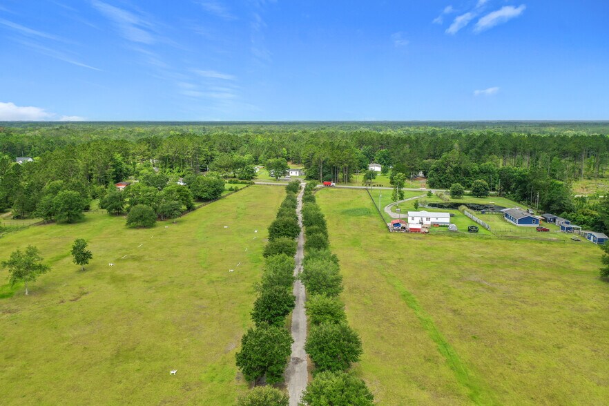 More Photos Of 46700 Middle Rd, Callahan Land For Sale