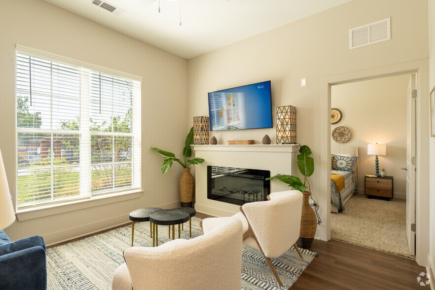 More Photos Of 10945 Nuckols Rd, Glen Allen Apartments For Sale