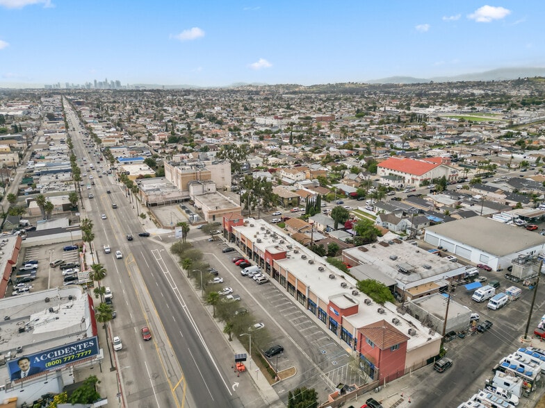 More Photos Of 6201 Whittier Blvd, Los Angeles General Retail For Sale