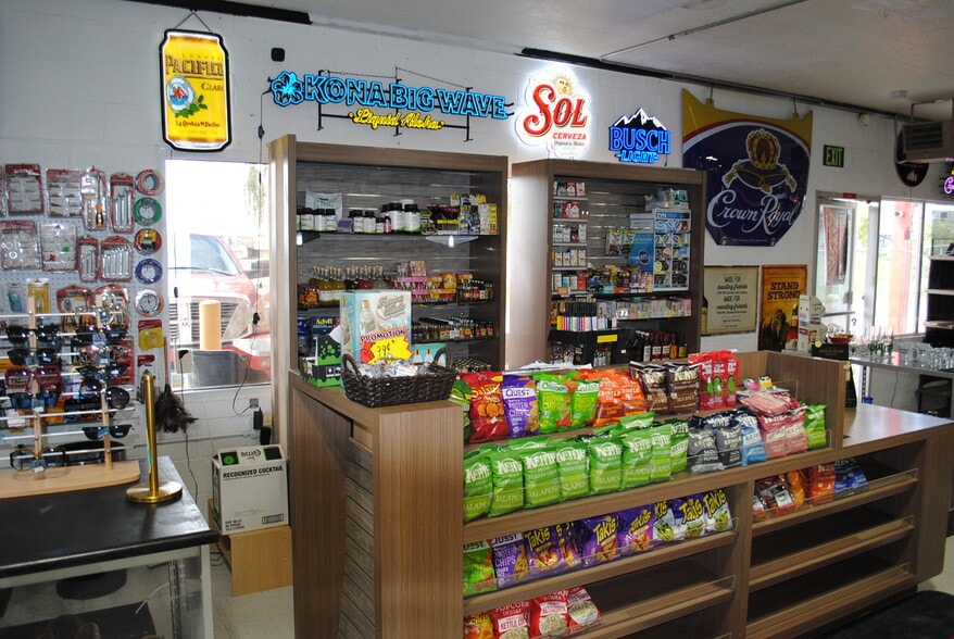 More Photos Of 810 HWY 93, Jackpot Convenience Store For Sale