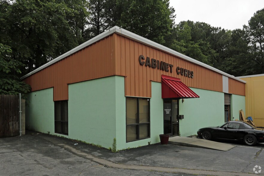 More Photos Of 2013 New Hope Church Rd, Raleigh Light Manufacturing For Lease