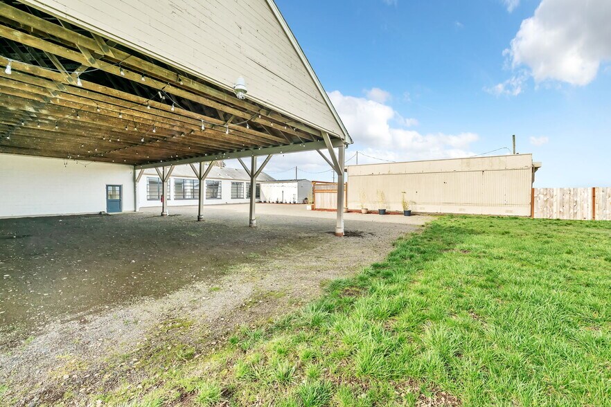 More Photos Of 31414 Harris Dr, Harrisburg Lodge Meeting Hall For Sale