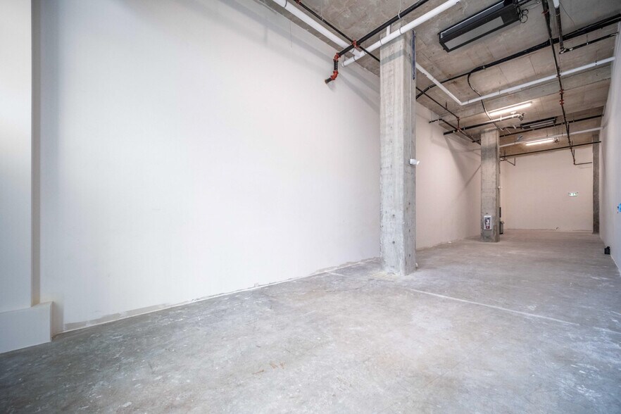 More Photos Of 8415 Granville St, Vancouver Apartments For Sale