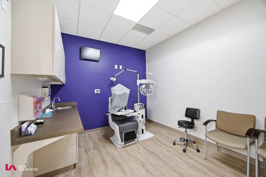 More Photos Of 100 River Pointe Pky, Canton Medical For Lease