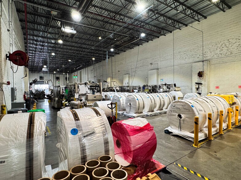 More Photos Of 2048 119th St, College Point Warehouse For Lease
