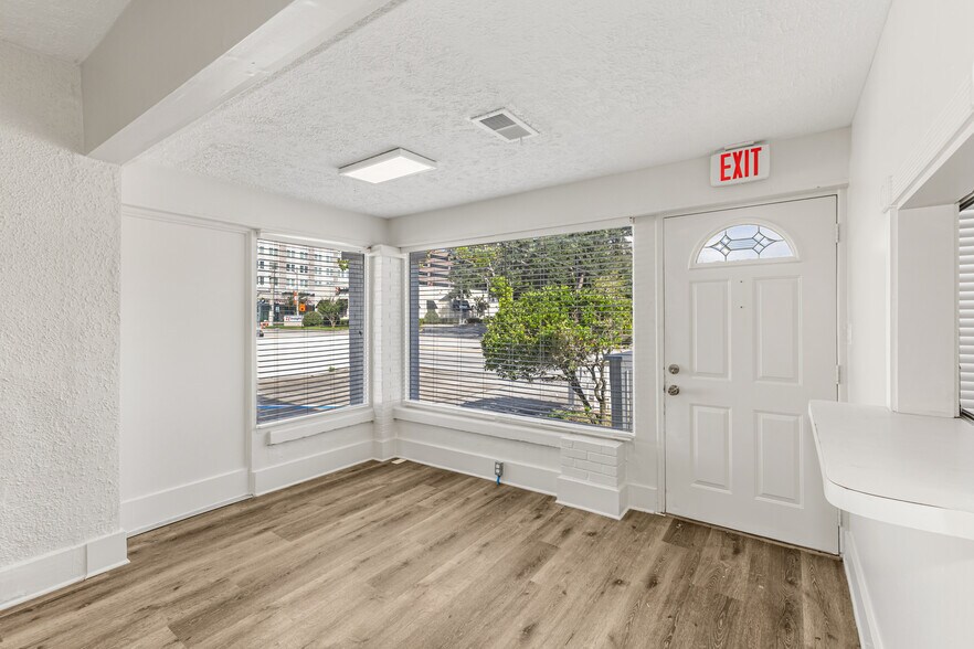 More Photos Of 138 E Gore St, Orlando Medical For Sale