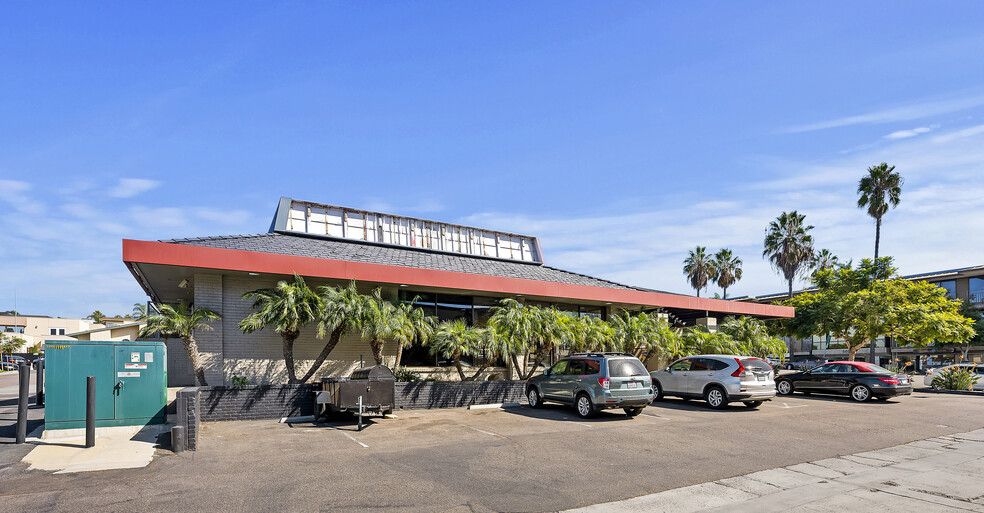 Primary Photo Of 564 Pearl St, La Jolla General Retail For Sale